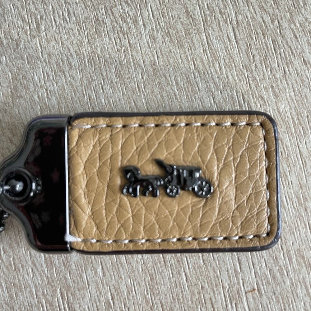 Coach 1941 Rogue Charm